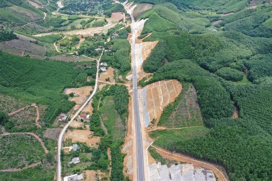 Lâm Đồng đề xuất đưa 136ha rừng ra khỏi quy hoạch để xây cao tốc
