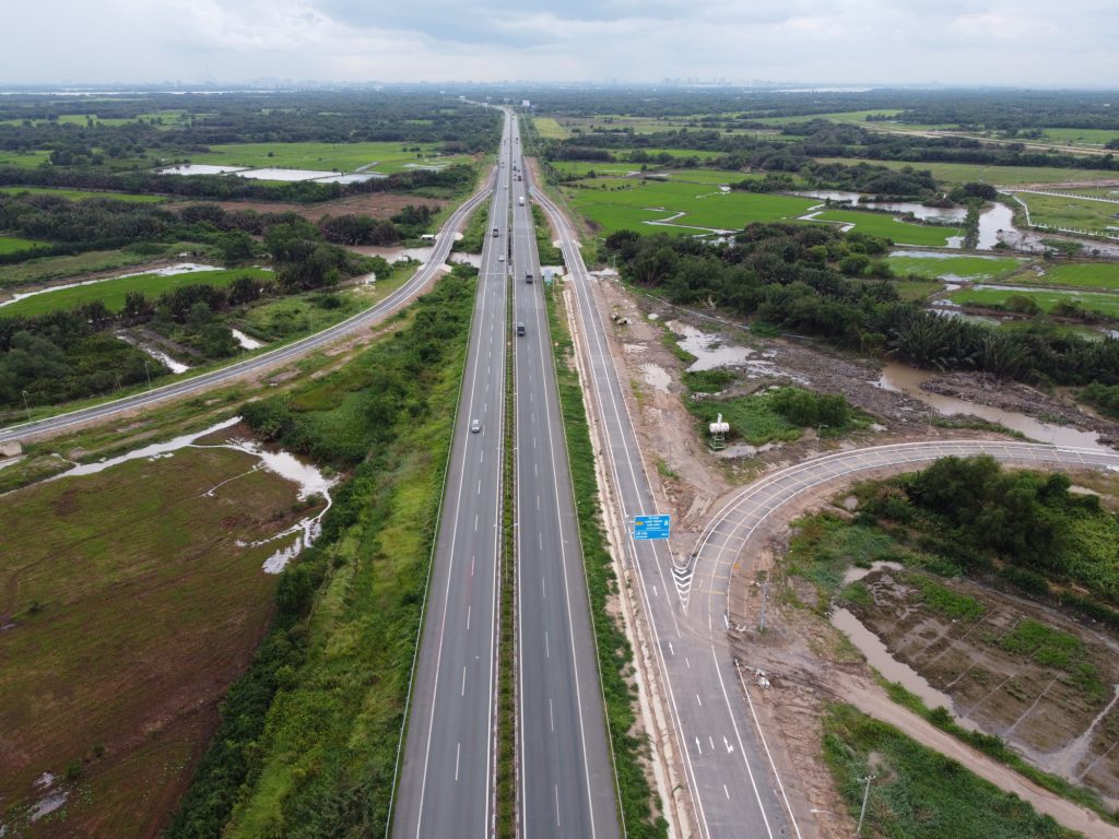 Lâm Đồng dự tính đấu giá nhiều khu đất lấy vốn xây dựng 2 tuyến cao tốc - Ảnh 3
